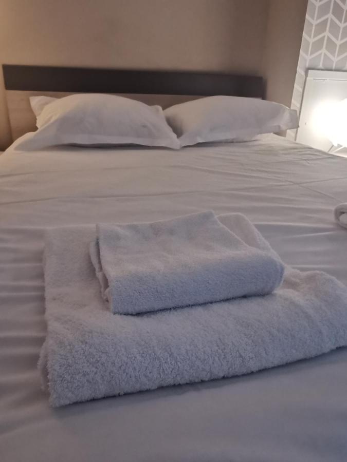 Le Duplex - Hyper Centre - Gare - Wifi - Netflix - Disney + Annecy Eksteriør billede